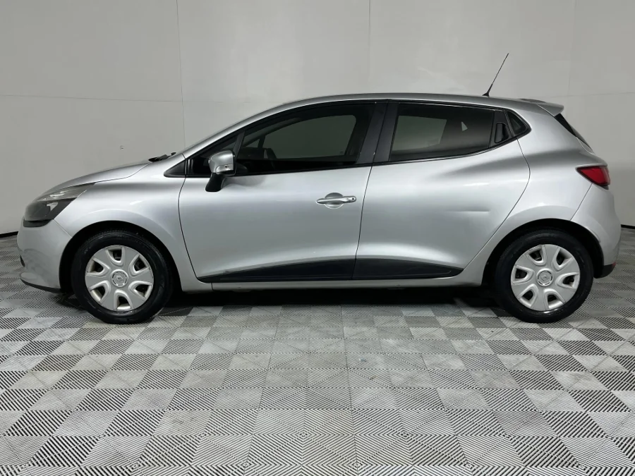 Used 2016 Renault Clio 66kW turbo Authentique - WeBuyCars Riverhorse Used 2016 Renault Clio 66kW turbo Authentique - WeBuyCars Riverhorse