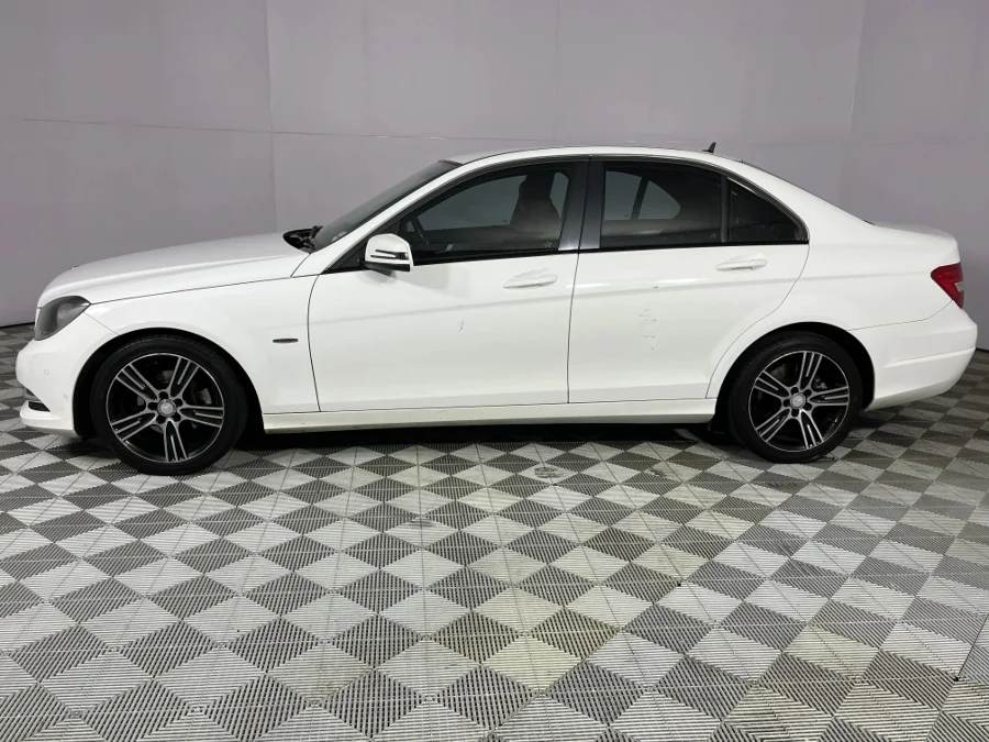 Used 2014 Mercedes-Benz C-Class C200 Elegance auto - WeBuyCars Epping Used 2014 Mercedes-Benz C-Class C200 Elegance auto - WeBuyCars Epping