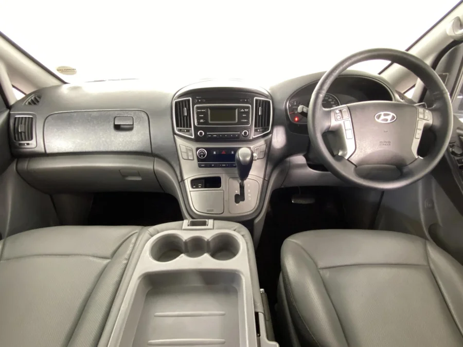 Used 2017 Hyundai H-1 2.5VGTi bus Elite 9-seater - WeBuyCars The Dome