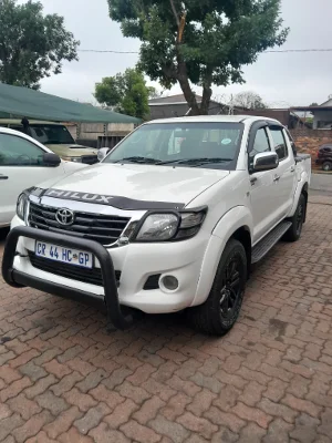 Used 2013 Toyota Hilux 2.5D-4D double cab Raider
