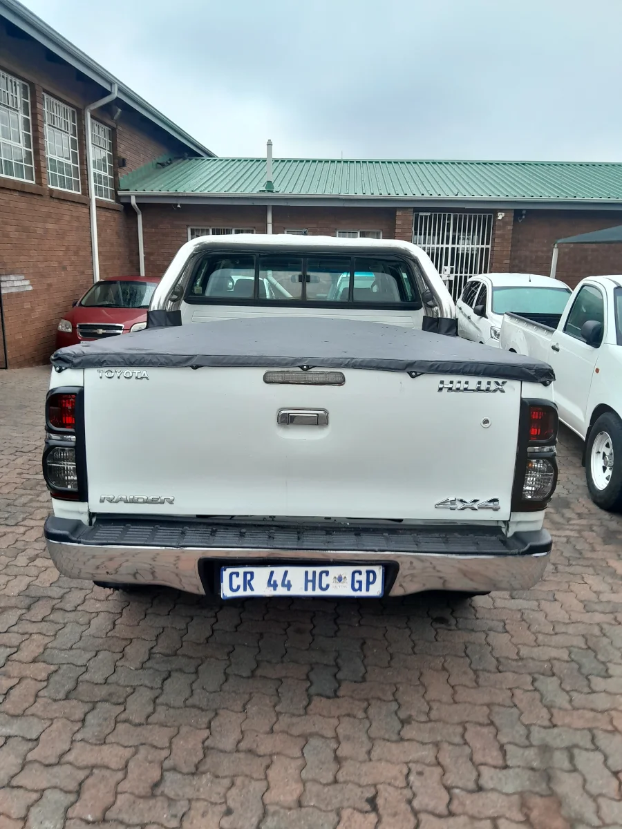 Used 2013 Toyota Hilux 2.5D-4D double cab Raider - OJB Auto Innovation Used 2013 Toyota Hilux 2.5D-4D double cab Raider - OJB Auto Innovation