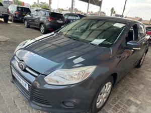 Used 2013 Ford Focus sedan 1.6 Ambiente