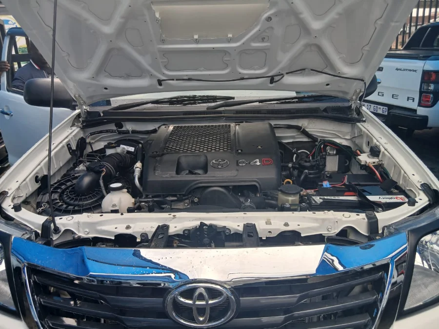 Used 2009 Toyota Hilux 3.0D-4D Raider - Tafeek Cars