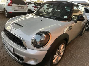 Used 2014 MINI Hatch Cooper S Hatch 3-door Seven 7