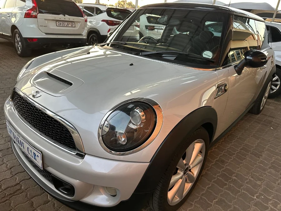 Used 2014 MINI Hatch Cooper S Hatch 3-door Seven 7 - Kondakov Cars