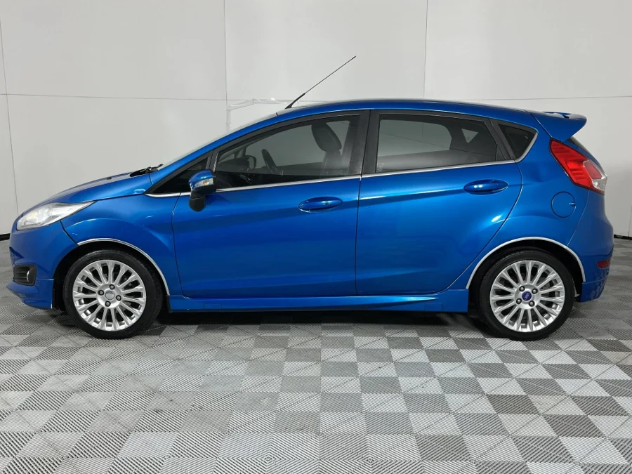 Used 2016 Ford Fiesta 5-door 1.0T Titanium auto - WeBuycars East London