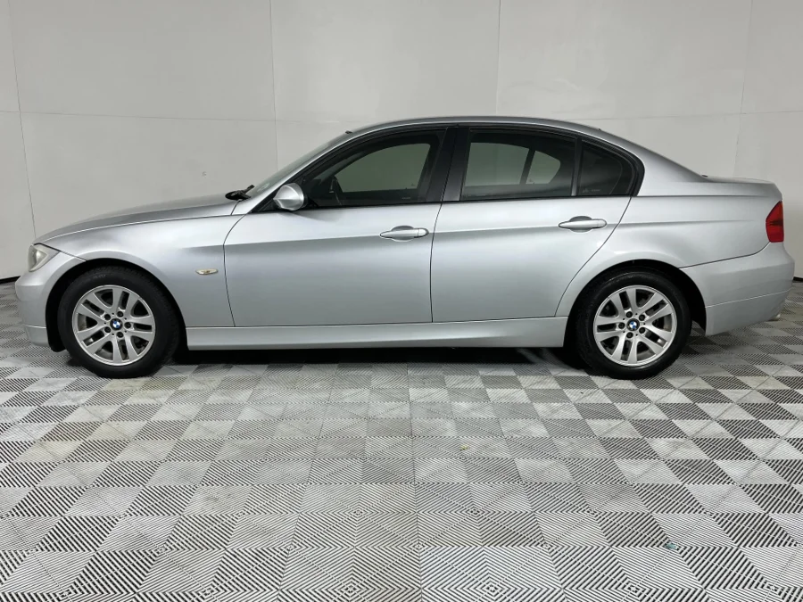 Used 2008 BMW 3 Series 320i auto - WeBuyCars Riverhorse Used 2008 BMW 3 Series 320i auto - WeBuyCars Riverhorse