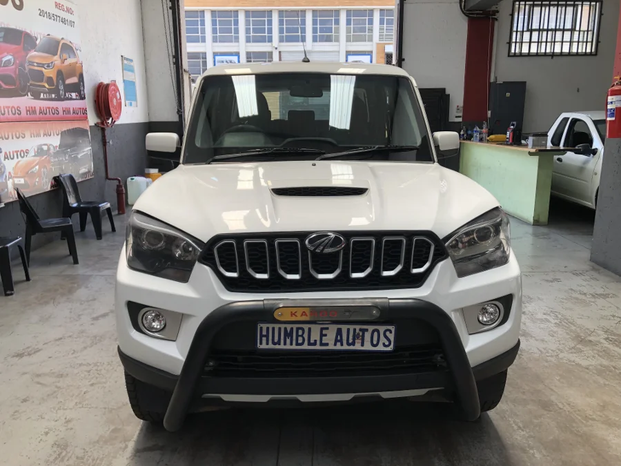 Used 2023 Mahindra Pik Up 2.2CRDe double cab S6 manual - Humble Autos