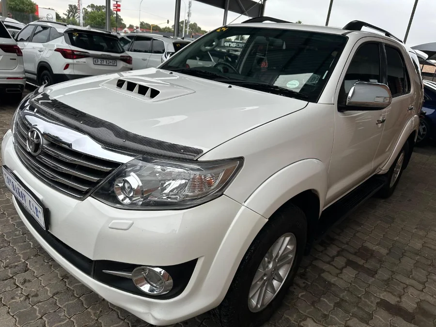 Used 2016 Toyota Fortuner 3.0D-4D Limited auto - Kondakov Cars