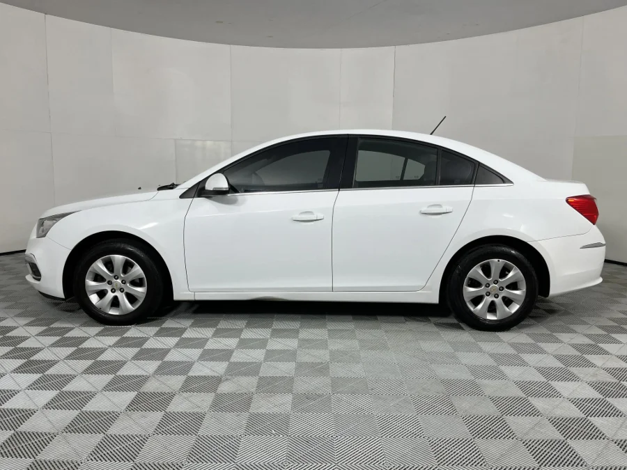 Used 2017 Chevrolet Cruze sedan 1.6 LS - WeBuyCars Gqeberha Used 2017 Chevrolet Cruze sedan 1.6 LS - WeBuyCars Gqeberha