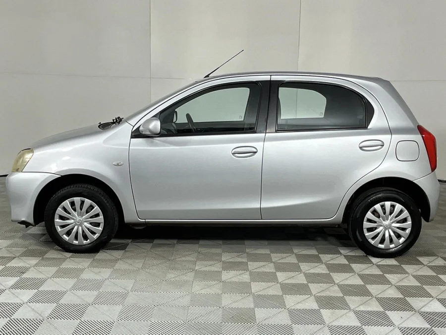 Used 2013 Toyota Etios hatch 1.5 Sprint - WeBuyCars Polokwane