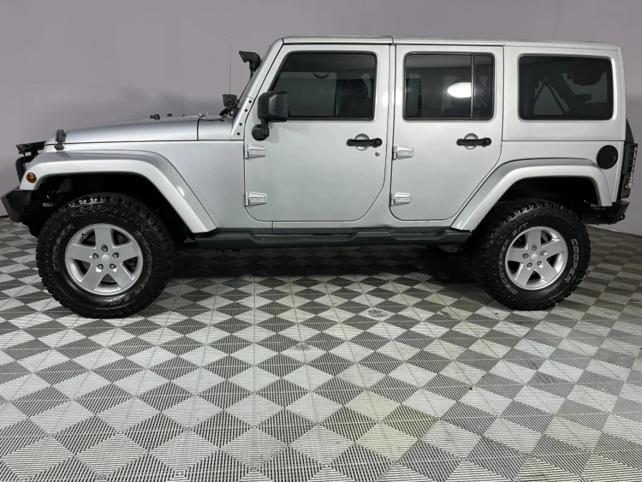 Used 2012 Jeep Wrangler Unlimited 3.8L Sahara - WeBuyCars Epping Used 2012 Jeep Wrangler Unlimited 3.8L Sahara - WeBuyCars Epping