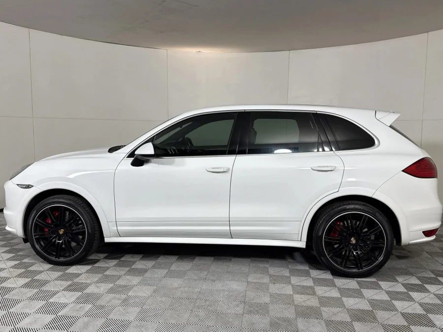 Used 2013 Porsche Cayenne turbo S - WeBuyCars Midstream Used 2013 Porsche Cayenne turbo S - WeBuyCars Midstream