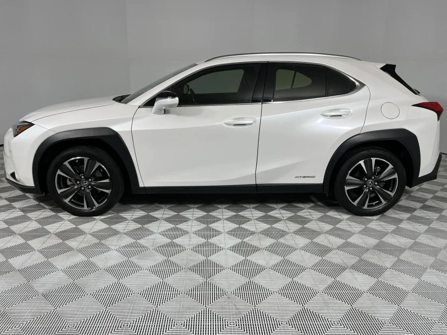 Used 2019 Lexus UX 250h SE - WeBuyCars Richmond