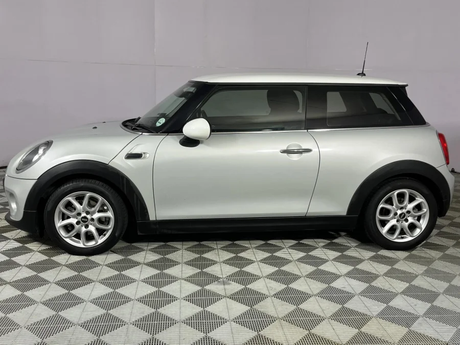 Used 2015 MINI Hatch Cooper Hatch 3-door Seven 7 - WeBuyCars Vereeniging Used 2015 MINI Hatch Cooper Hatch 3-door Seven 7 - WeBuyCars Vereeniging