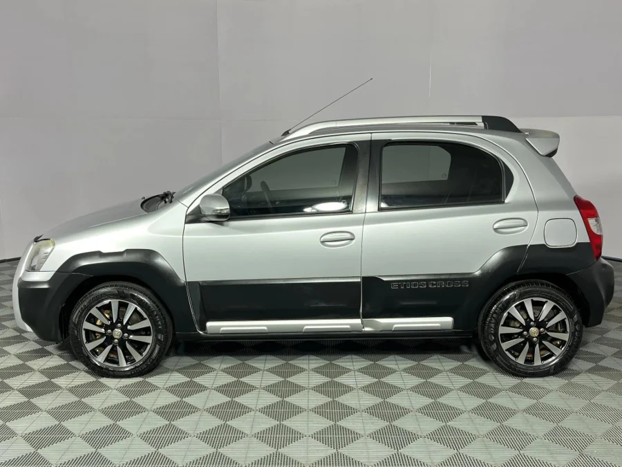 Used 2019 Toyota Etios Cross 1.5 Xs - WeBuyCars Vereeniging Used 2019 Toyota Etios Cross 1.5 Xs - WeBuyCars Vereeniging