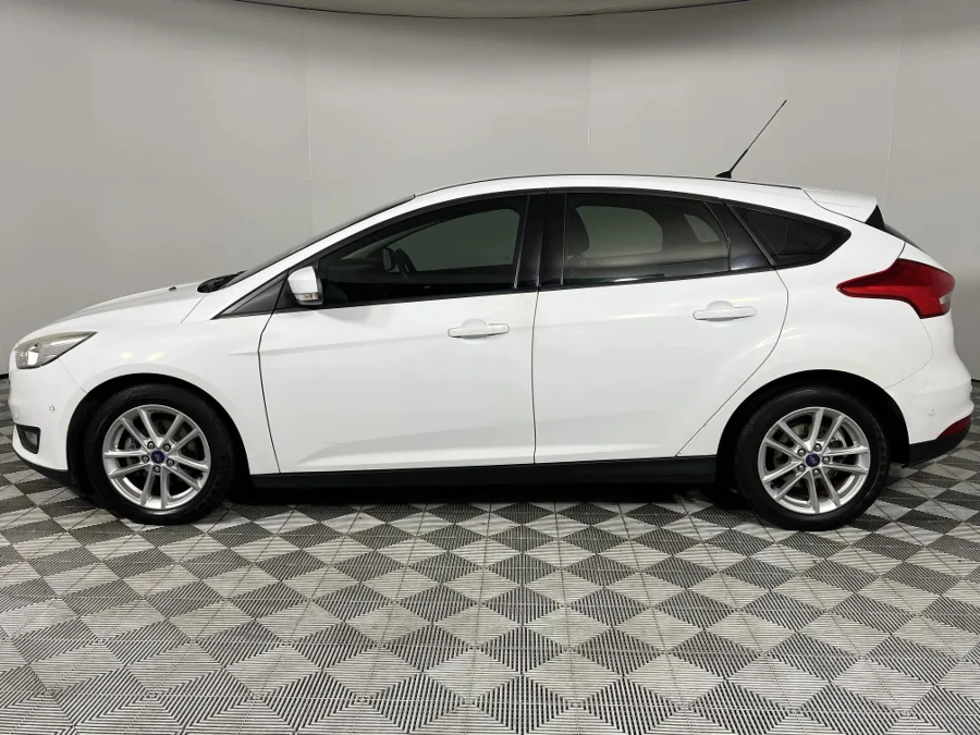 Used 2016 Ford Focus hatch 1.0T Trend auto - WeBuyCars Richmond