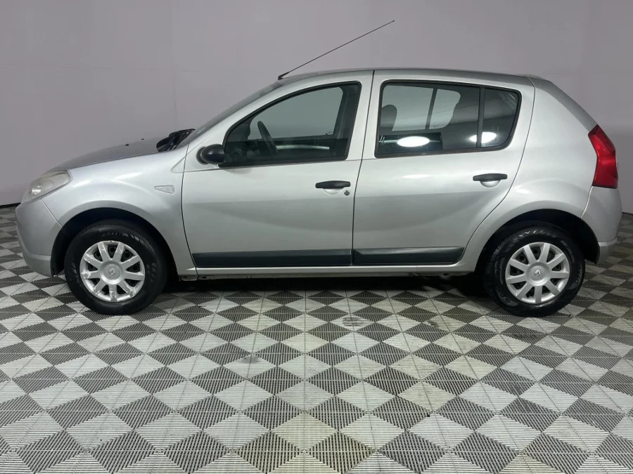 Used 2011 Renault Sandero 1.6 Dynamique - WeBuyCars Epping