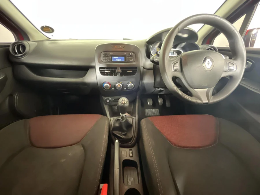 Used 2015 Renault Clio 66kW turbo Expression - WeBuyCars Riverhorse Used 2015 Renault Clio 66kW turbo Expression - WeBuyCars Riverhorse