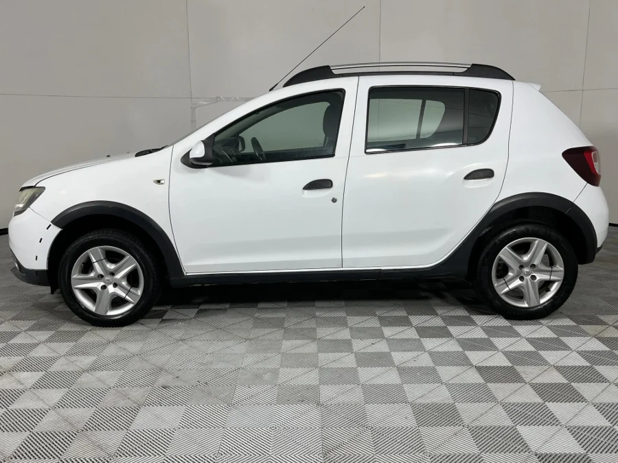 Used 2014 Renault Sandero Stepway 66kW turbo - WeBuycars East London