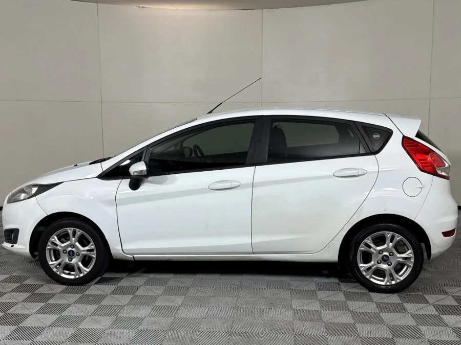 Used 2018 Ford Fiesta 5-door 1.0T Trend - WeBuyCars Midstream