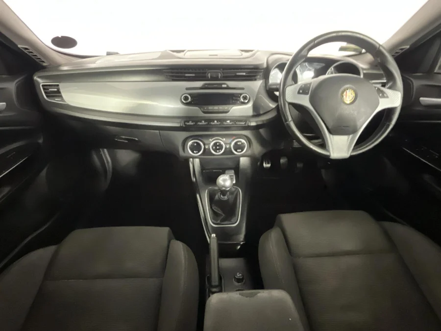 Used 2013 Alfa Romeo Giulietta 1.4TBi Distinctive - WeBuyCars Silverlakes