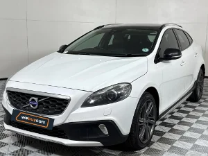 Used 2016 Volvo V40 Cross Country D3 Momentum Used 2016 Volvo V40 Cross Country D3 Momentum