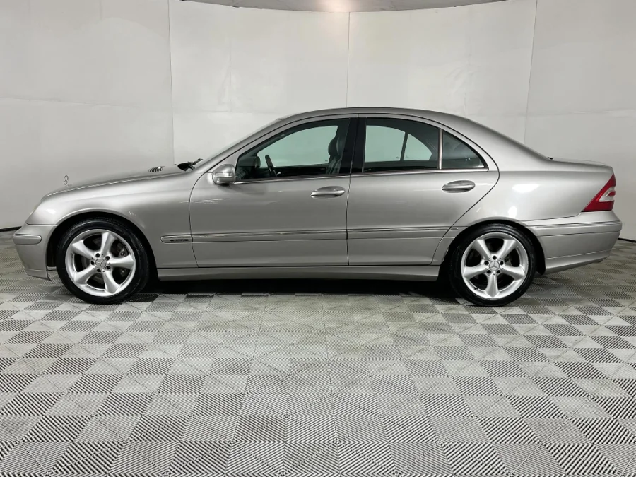 Used 2005 Mercedes-Benz C-Class C180 Kompressor Elegance Touchshift - WeBuyCars The Dome Used 2005 Mercedes-Benz C-Class C180 Kompressor Elegance Touchshift - WeBuyCars The Dome