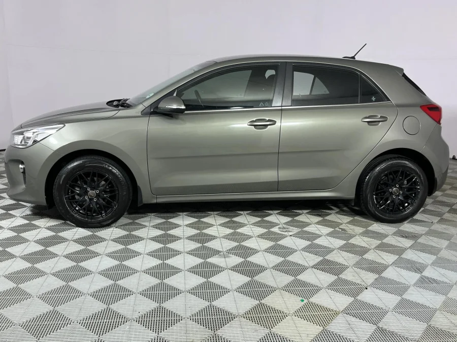 Used 2017 Kia Rio hatch 1.4 EX auto - WeBuyCars Brackenfell Cape Town Used 2017 Kia Rio hatch 1.4 EX auto - WeBuyCars Brackenfell Cape Town