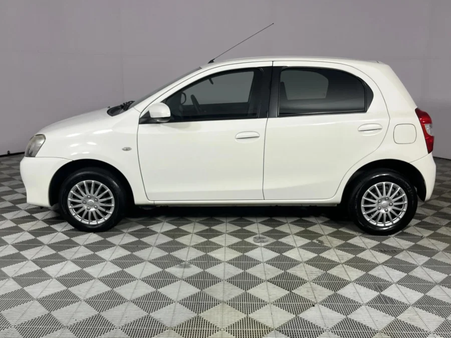 Used 2015 Toyota Etios hatch 1.5 Sprint - WeBuyCars Epping