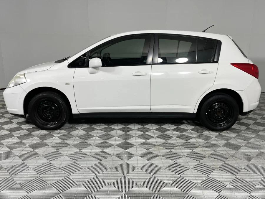 Used 2012 Nissan Tiida hatch 1.6 Visia+ - WeBuyCars Richmond Used 2012 Nissan Tiida hatch 1.6 Visia+ - WeBuyCars Richmond