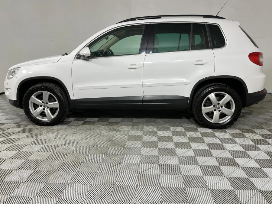 Used 2010 Volkswagen Tiguan 2.0TSI Track&Field 4Motion auto - WeBuyCars George Used 2010 Volkswagen Tiguan 2.0TSI Track&Field 4Motion auto - WeBuyCars George