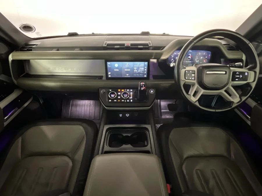 Used 2021 Land Rover Defender 110 D300 X-Dynamic SE - WeBuyCars Midstream