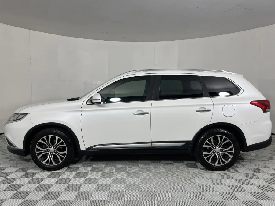 Used 2017 Mitsubishi Outlander 2.4 GLS Exceed - WeBuyCars Gqeberha Used 2017 Mitsubishi Outlander 2.4 GLS Exceed - WeBuyCars Gqeberha