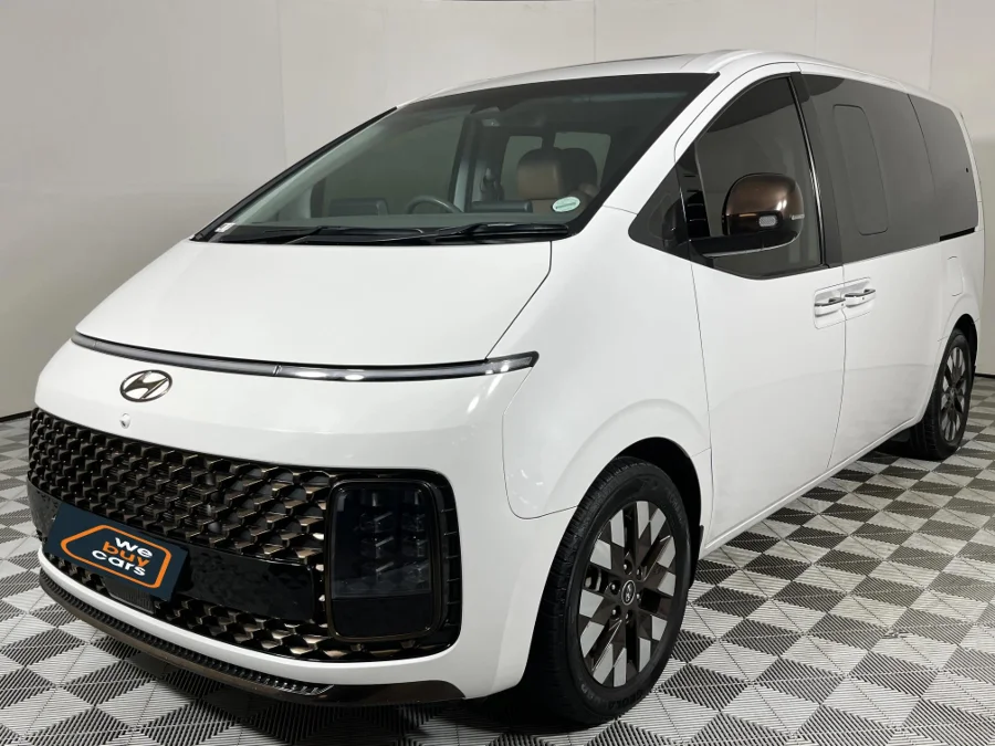 Used 2022 Hyundai Staria 2.2D Luxury - WeBuyCars The Dome