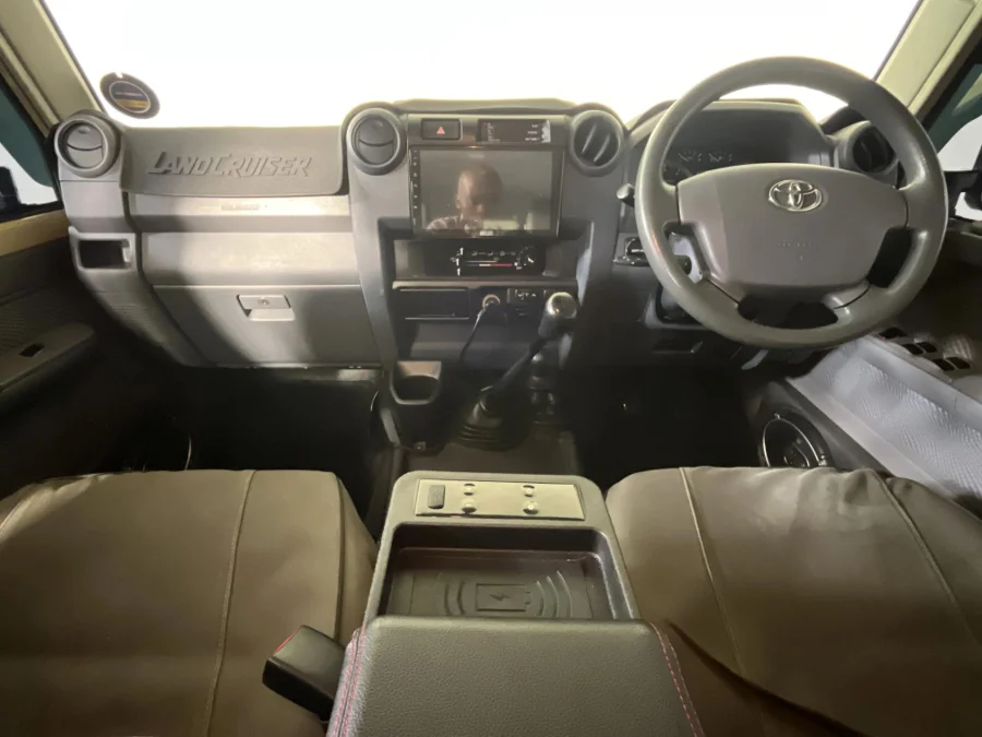 Used 2015 Toyota Land Cruiser 76 4.5D-4D V8 station wagon LX - WeBuyCars Richmond