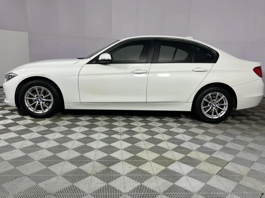 Used 2014 BMW 3 Series 320i sports-auto - WeBuyCars George Used 2014 BMW 3 Series 320i sports-auto - WeBuyCars George