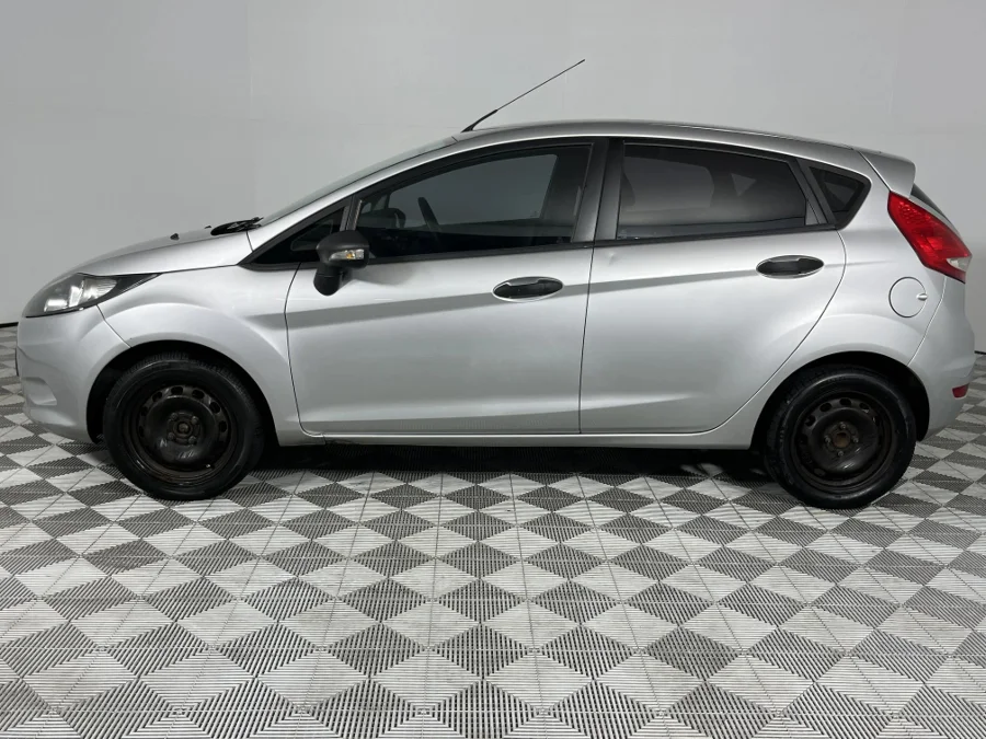 Used 2012 Ford Fiesta 5-door 1.4 Ambiente - WeBuyCars Richmond