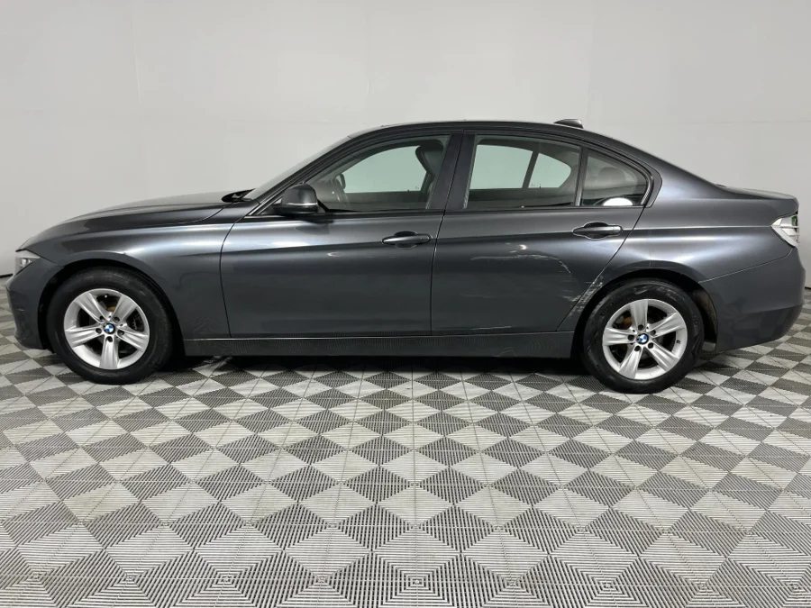 Used 2013 BMW 3 Series 320i Modern sports-auto - WeBuyCars Richmond