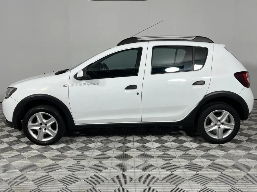 Used 2016 Renault Sandero Stepway 66kW turbo - WeBuyCars Richmond Used 2016 Renault Sandero Stepway 66kW turbo - WeBuyCars Richmond