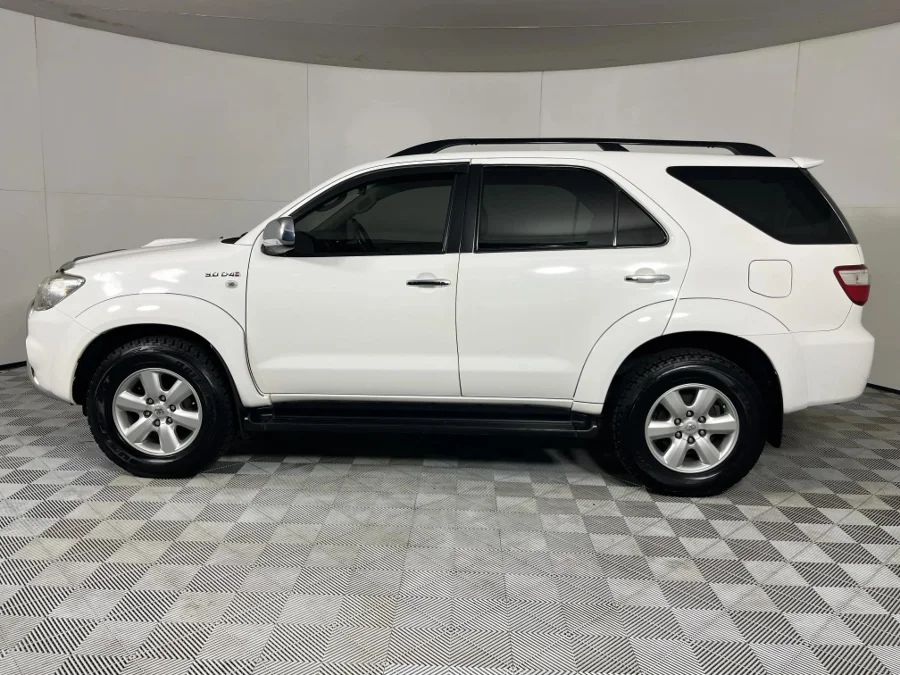Used 2011 Toyota Fortuner 3.0D-4D 4x4 - WeBuyCars Riverhorse Used 2011 Toyota Fortuner 3.0D-4D 4x4 - WeBuyCars Riverhorse