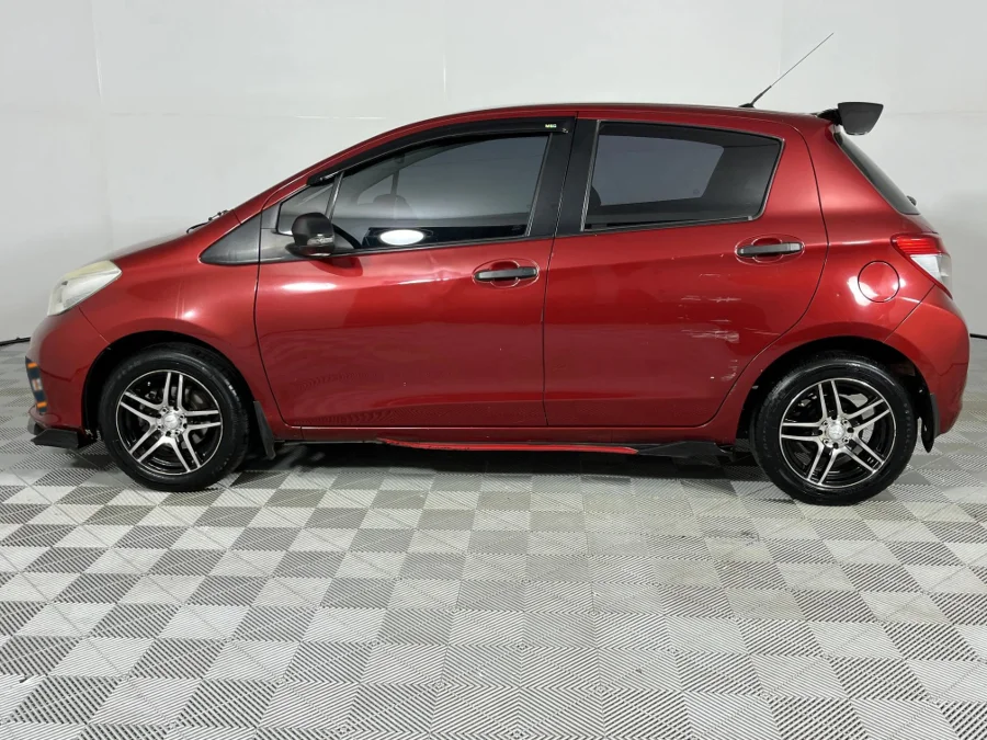 Used 2012 Toyota Yaris 5-door 1.3 Xi - WeBuyCars Silverlakes Used 2012 Toyota Yaris 5-door 1.3 Xi - WeBuyCars Silverlakes