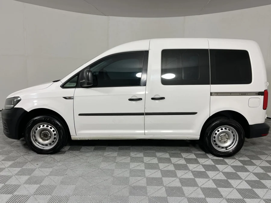 Used 2018 Volkswagen Caddy 2.0TDI crew bus - WeBuyCars The Dome Used 2018 Volkswagen Caddy 2.0TDI crew bus - WeBuyCars The Dome