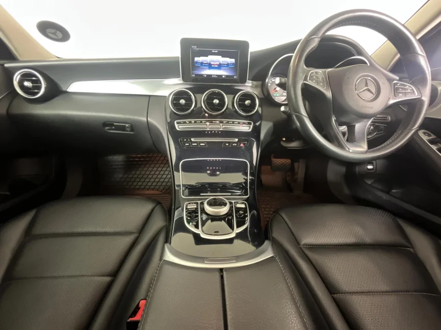 Used 2017 Mercedes-Benz C-Class C180 Avantgarde auto - WeBuyCars Riverhorse Used 2017 Mercedes-Benz C-Class C180 Avantgarde auto - WeBuyCars Riverhorse