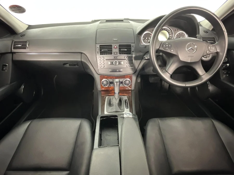 Used 2010 Mercedes-Benz C-Class C200 Kompressor Classic Touchshift - WeBuycars East London