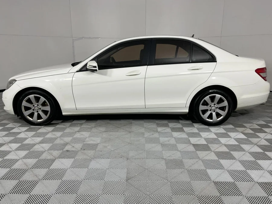 Used 2010 Mercedes-Benz C-Class C200 Kompressor Classic Touchshift - WeBuycars East London
