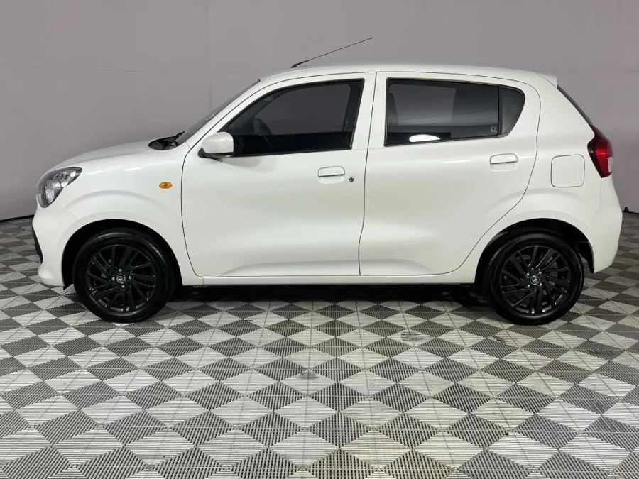 Used 2024 Toyota Vitz 1.0 XR auto - WeBuyCars Brackenfell Cape Town