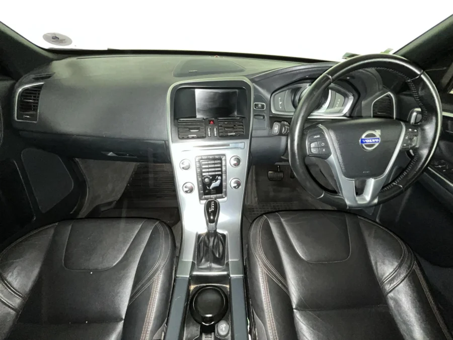 Used 2017 Volvo XC60 D4 Momentum - WeBuyCars Germiston