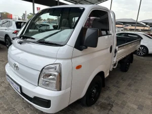 Used 2022 Hyundai H-100 Bakkie 2.6D deck
