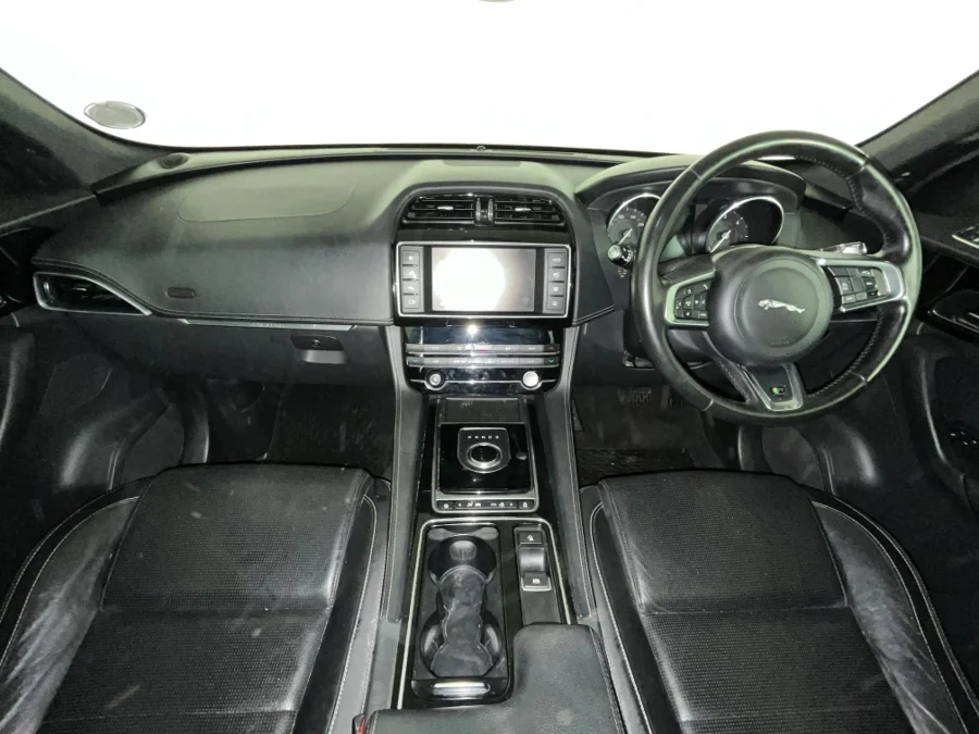 Used 2017 Jaguar F-Pace 25d AWD Chequered Flag - WeBuyCars Germiston